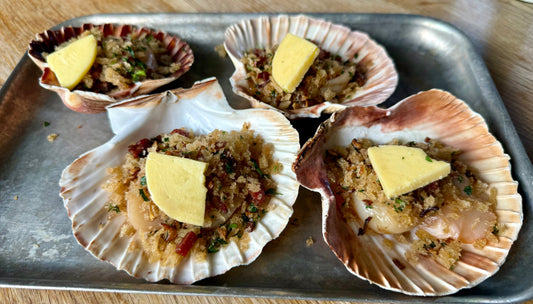 Grilled Christmas Scallops with Pancetta Crumbs